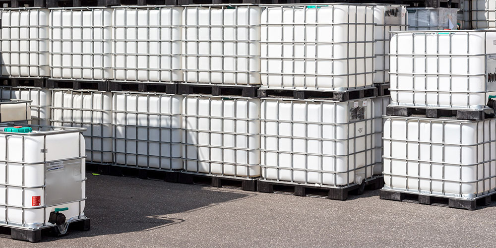 Neatly stacked IBCs